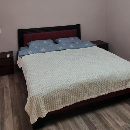 Затишна Квартира В Центрі Міста Ternopil Esterno foto